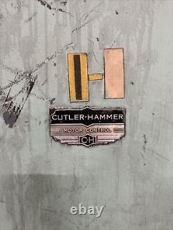 Armoire électrique de commande moteur Cutler Hammer industrielle pour pièces ou réparation