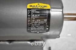 Moteur industriel Baldor Electric M3611t 208-230/460 Volt, 8,3-8,2/4 Amp, 60 Hz